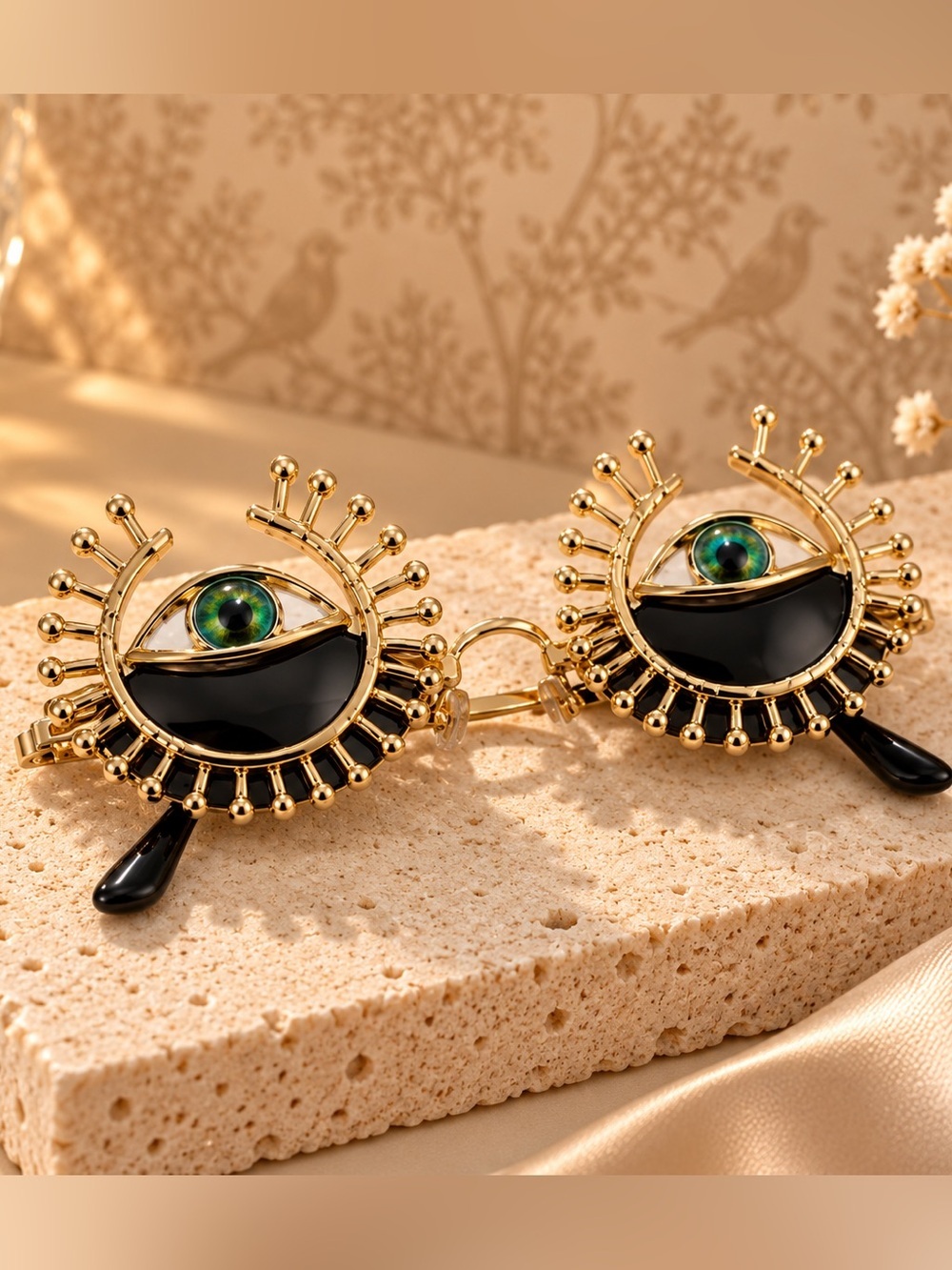 Gold Evil Eye Statement Sunglasses – Rhinestone Lash Novelty Fashion Glasses
